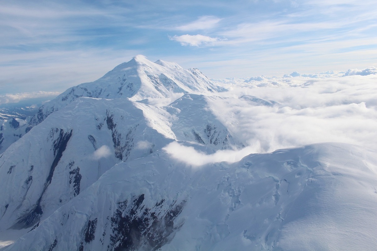“ラストフロンティア”アラスカの「偉大なるもの」 北米最高峰「デナリ」（旧称マッキンリー）を望む